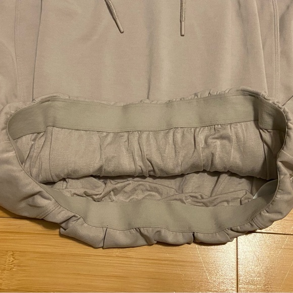 Athleta Seasoft Bubble Hem Hoodie Sweatshirt Women's Size Small Beige - Picture 8 of 9
